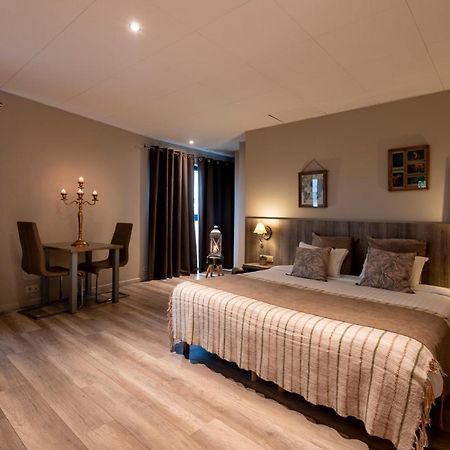 Hotel De La Tour Melen Экстерьер фото